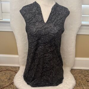 Nike Black Sleeveless Notch-Neck Tank with White Dot Pattern